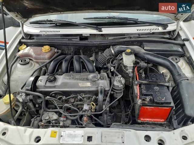 Форд Фієста, об'ємом двигуна 1.7 л та пробігом 200 тис. км за 1700 $, фото 4 на Automoto.ua