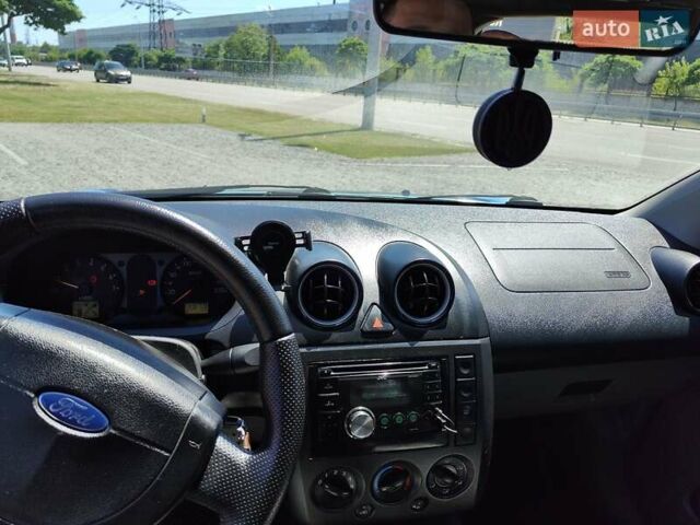 Форд Фиеста, объемом двигателя 1.39 л и пробегом 278 тыс. км за 3800 $, фото 8 на Automoto.ua