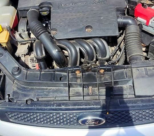 Форд Фиеста, объемом двигателя 1.4 л и пробегом 205 тыс. км за 3600 $, фото 7 на Automoto.ua
