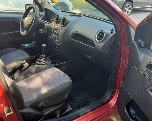 Форд Фиеста, объемом двигателя 1.3 л и пробегом 218 тыс. км за 2699 $, фото 7 на Automoto.ua