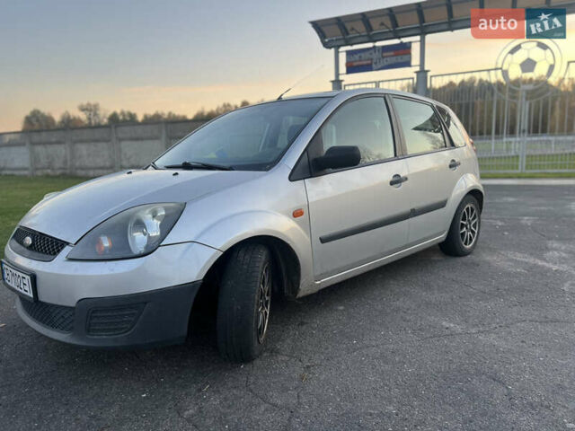 Форд Фиеста, объемом двигателя 1.4 л и пробегом 240 тыс. км за 3399 $, фото 1 на Automoto.ua