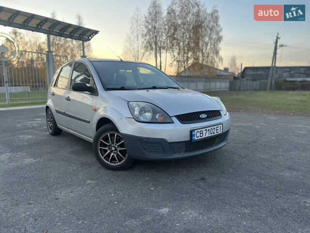 Форд Фиеста, объемом двигателя 1.4 л и пробегом 240 тыс. км за 3399 $, фото 4 на Automoto.ua