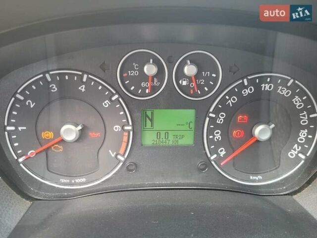 Форд Фиеста 2006 в Нежине на Automoto.ua Форд Фиеста, объемом двигателя 1.4 л и пробегом 218 тыс. км за 3800 $, фото 4 на Automoto.ua