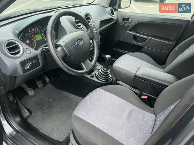 Форд Фієста, об'ємом двигуна 1.3 л та пробігом 181 тис. км за 4350 $, фото 6 на Automoto.ua
