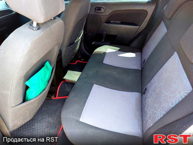 Форд Фиеста, объемом двигателя 1.3 л и пробегом 252 тыс. км за 3700 $, фото 12 на Automoto.ua