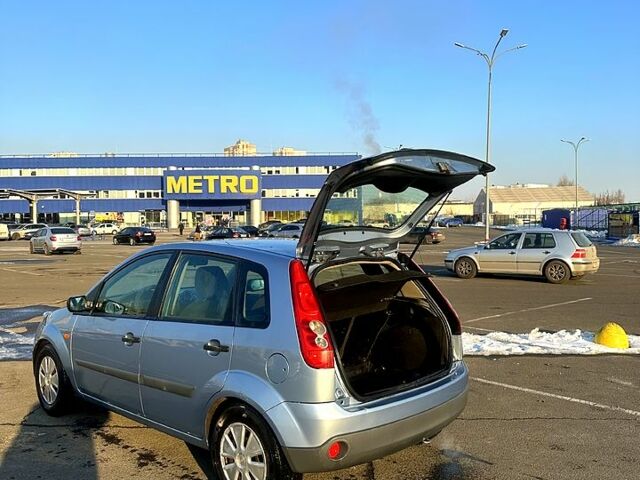 Форд Фиеста, объемом двигателя 13 л и пробегом 299 тыс. км за 2500 $, фото 1 на Automoto.ua