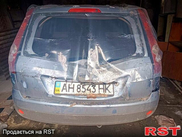 Форд Фієста, об'ємом двигуна 1.4 л та пробігом 127 тис. км за 1400 $, фото 4 на Automoto.ua