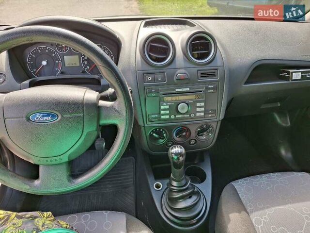 Форд Фієста, об'ємом двигуна 1.4 л та пробігом 291 тис. км за 3799 $, фото 12 на Automoto.ua
