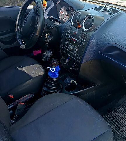 Форд Фієста, об'ємом двигуна 1.3 л та пробігом 210 тис. км за 3800 $, фото 6 на Automoto.ua