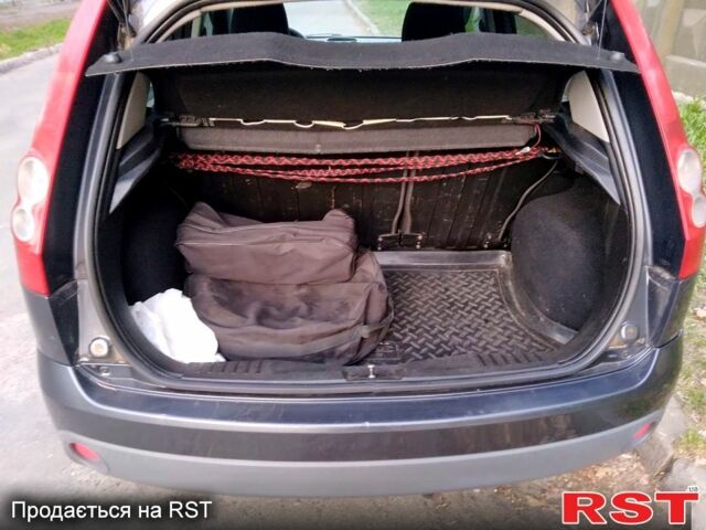 Форд Фиеста, объемом двигателя 1.3 л и пробегом 264 тыс. км за 3600 $, фото 10 на Automoto.ua