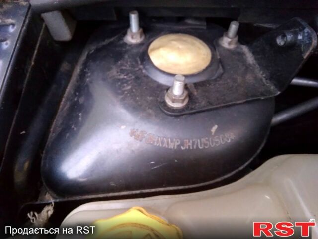 Форд Фиеста, объемом двигателя 1.3 л и пробегом 264 тыс. км за 3600 $, фото 5 на Automoto.ua