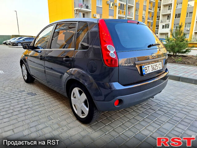 Форд Фиеста, объемом двигателя 1.4 л и пробегом 280 тыс. км за 3650 $, фото 6 на Automoto.ua