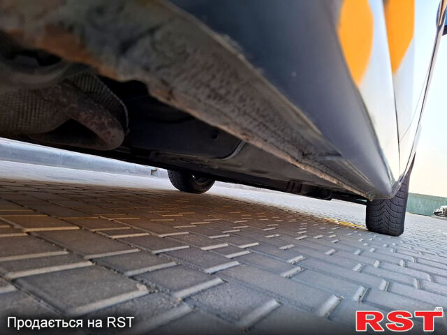 Форд Фиеста, объемом двигателя 1.4 л и пробегом 280 тыс. км за 3650 $, фото 12 на Automoto.ua