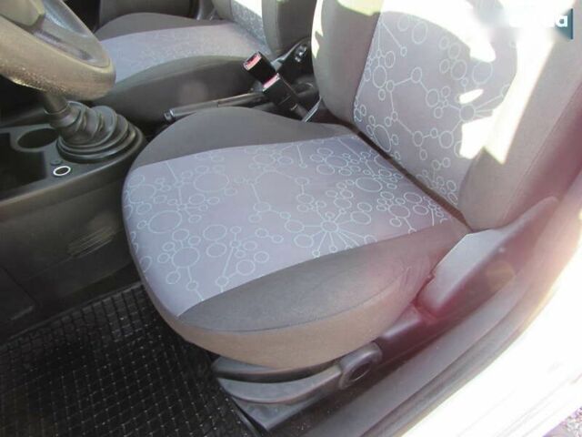 Форд Фиеста, объемом двигателя 0 л и пробегом 223 тыс. км за 4200 $, фото 8 на Automoto.ua