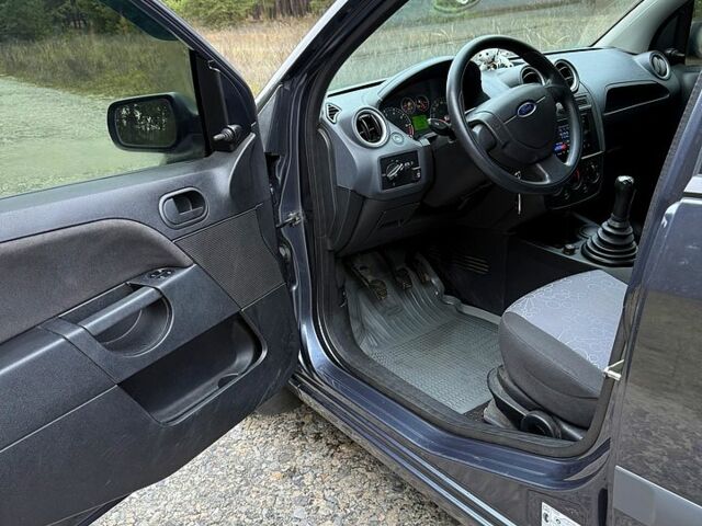 Форд Фиеста, объемом двигателя 1.4 л и пробегом 110 тыс. км за 5100 $, фото 5 на Automoto.ua