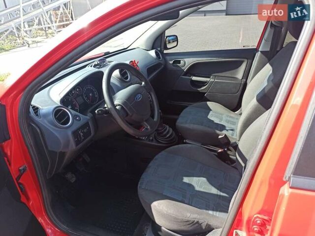 Форд Фиеста, объемом двигателя 1.4 л и пробегом 254 тыс. км за 4000 $, фото 5 на Automoto.ua