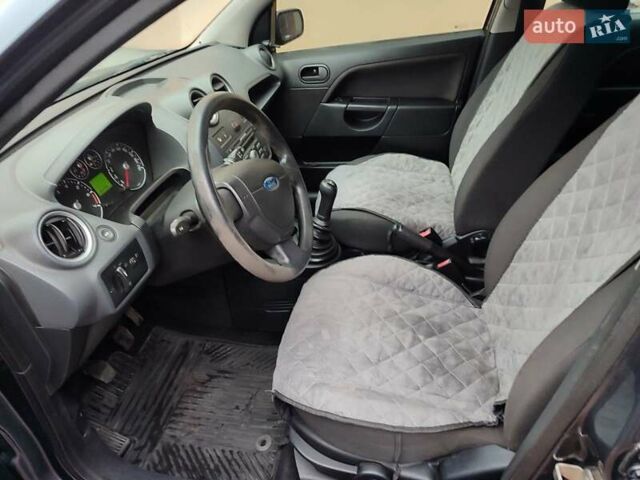 Форд Фієста, об'ємом двигуна 1.4 л та пробігом 203 тис. км за 3599 $, фото 13 на Automoto.ua