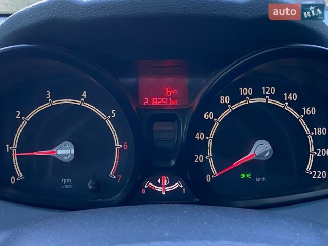 Форд Фиеста, объемом двигателя 1.25 л и пробегом 219 тыс. км за 3350 $, фото 13 на Automoto.ua