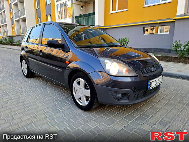 Форд Фиеста, объемом двигателя 1.4 л и пробегом 280 тыс. км за 3650 $, фото 2 на Automoto.ua