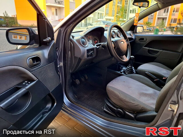 Форд Фиеста, объемом двигателя 1.4 л и пробегом 280 тыс. км за 3650 $, фото 8 на Automoto.ua