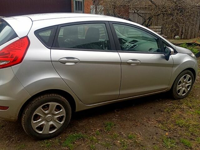 Форд Фиеста, объемом двигателя 1.3 л и пробегом 179 тыс. км за 5300 $, фото 1 на Automoto.ua