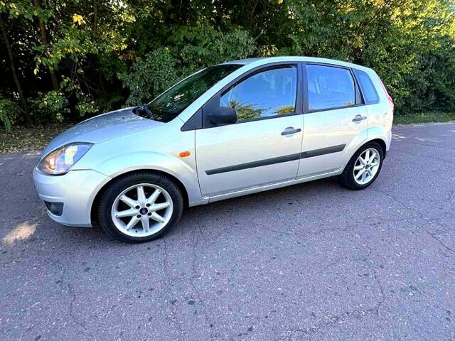 Форд Фиеста, объемом двигателя 1.4 л и пробегом 260 тыс. км за 3999 $, фото 1 на Automoto.ua