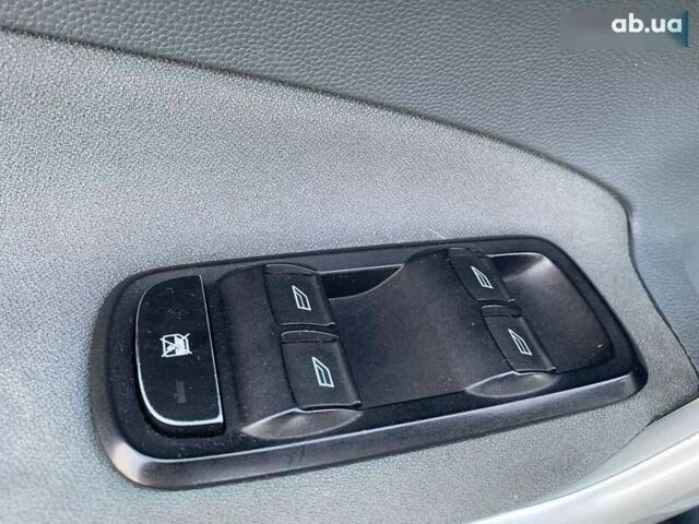 Форд Фиеста, объемом двигателя 1.4 л и пробегом 149 тыс. км за 5190 $, фото 15 на Automoto.ua