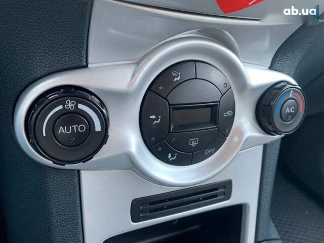Форд Фиеста, объемом двигателя 1.4 л и пробегом 149 тыс. км за 5190 $, фото 20 на Automoto.ua
