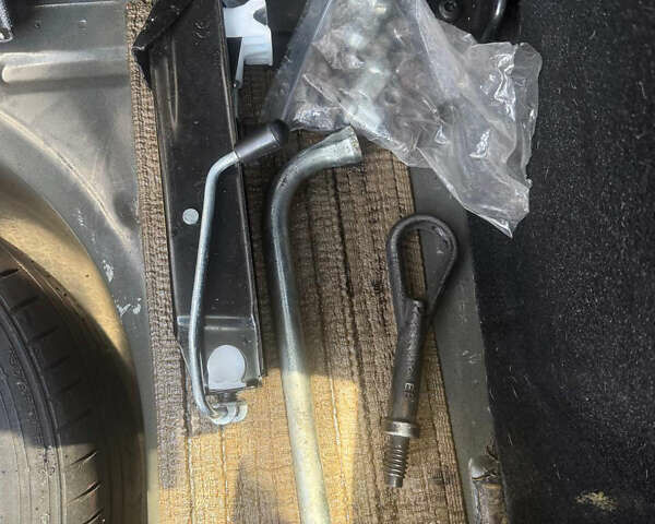 Форд Фиеста, объемом двигателя 1.4 л и пробегом 192 тыс. км за 6200 $, фото 31 на Automoto.ua