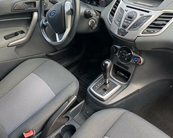 Форд Фиеста, объемом двигателя 1.4 л и пробегом 158 тыс. км за 6800 $, фото 11 на Automoto.ua