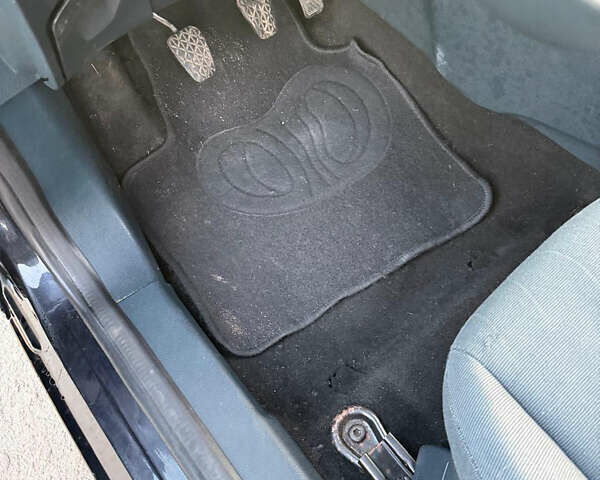 Форд Фиеста, объемом двигателя 1.4 л и пробегом 192 тыс. км за 6200 $, фото 21 на Automoto.ua