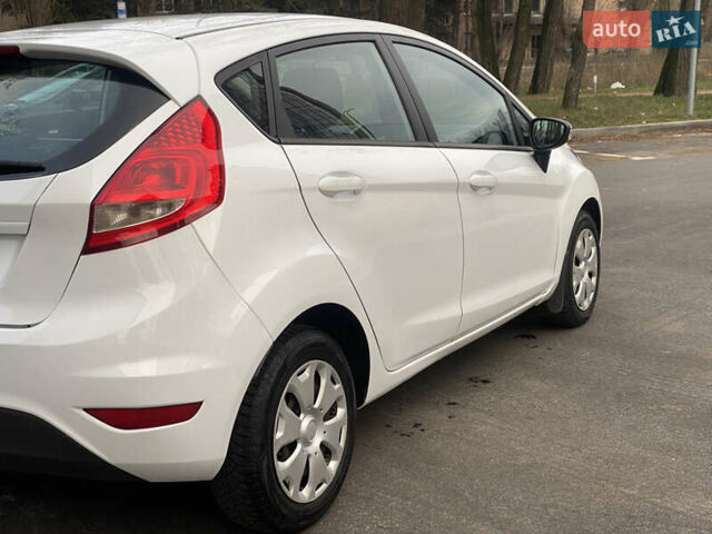 Форд Фиеста, объемом двигателя 1.4 л и пробегом 158 тыс. км за 6800 $, фото 2 на Automoto.ua