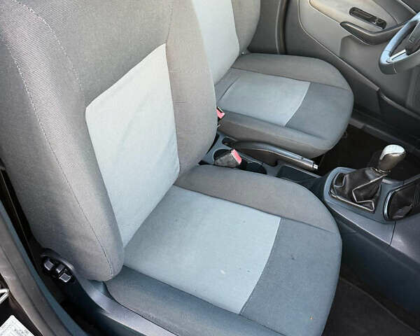 Форд Фиеста, объемом двигателя 1.4 л и пробегом 192 тыс. км за 6200 $, фото 9 на Automoto.ua