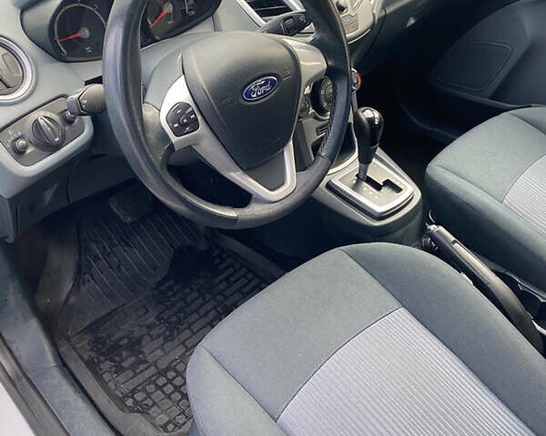 Форд Фієста, об'ємом двигуна 1.4 л та пробігом 158 тис. км за 6800 $, фото 12 на Automoto.ua