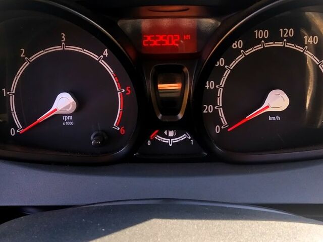 Форд Фиеста, объемом двигателя 14 л и пробегом 252 тыс. км за 5800 $, фото 1 на Automoto.ua