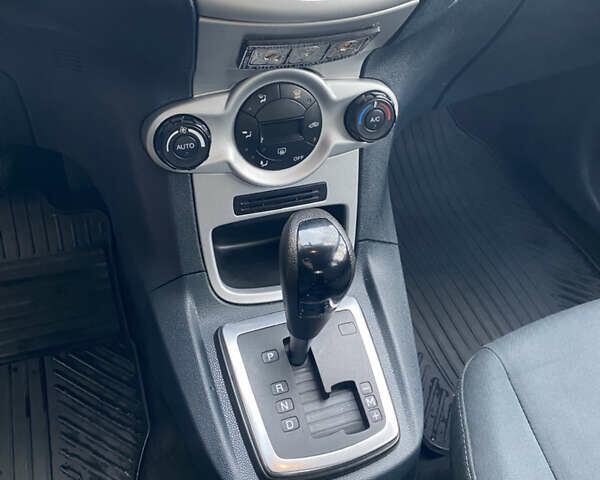 Форд Фиеста 2011 в Чернигове на Automoto.ua Форд Фиеста, объемом двигателя 1.4 л и пробегом 218 тыс. км за 5600 $, фото 13 на Automoto.ua