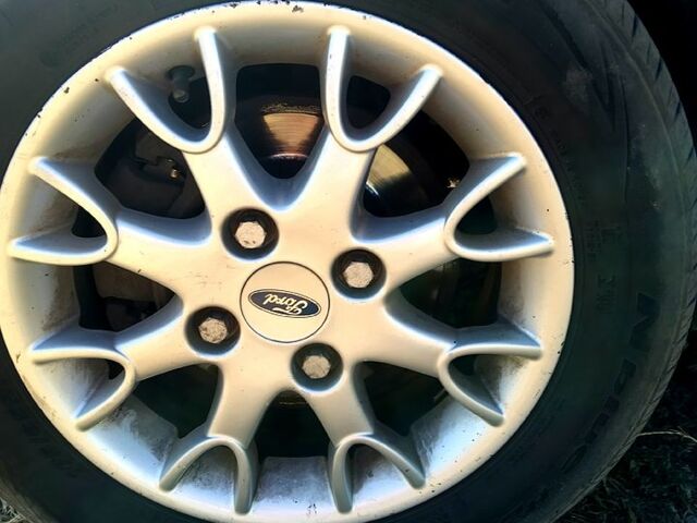 Форд Фиеста, объемом двигателя 14 л и пробегом 252 тыс. км за 5800 $, фото 2 на Automoto.ua