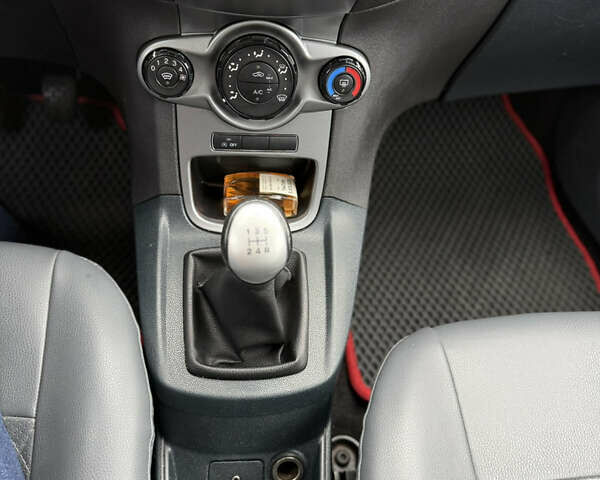Форд Фиеста, объемом двигателя 1.6 л и пробегом 199 тыс. км за 5800 $, фото 12 на Automoto.ua