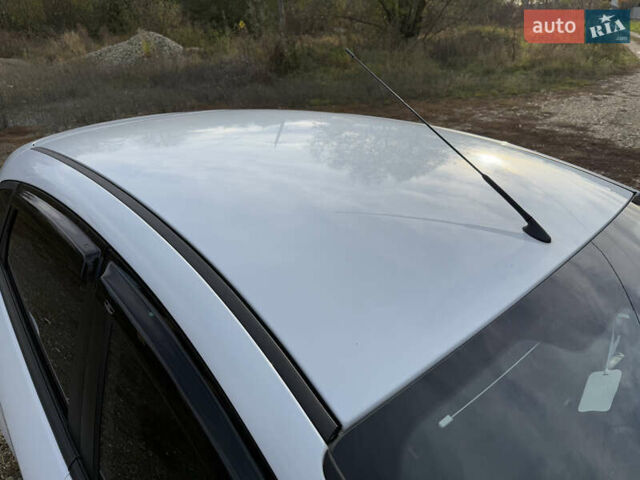 Форд Фиеста, объемом двигателя 1.4 л и пробегом 208 тыс. км за 7100 $, фото 12 на Automoto.ua