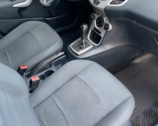 Форд Фиеста 2011 в Чернигове на Automoto.ua Форд Фиеста, объемом двигателя 1.4 л и пробегом 218 тыс. км за 5600 $, фото 11 на Automoto.ua