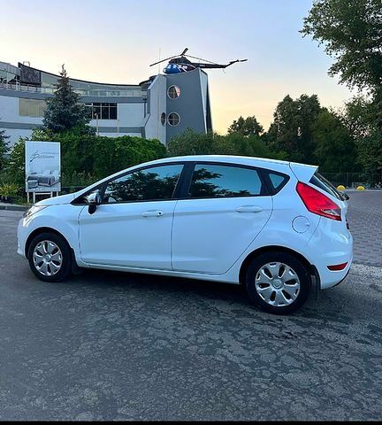 Форд Фієста, об'ємом двигуна 1.4 л та пробігом 112 тис. км за 6550 $, фото 5 на Automoto.ua