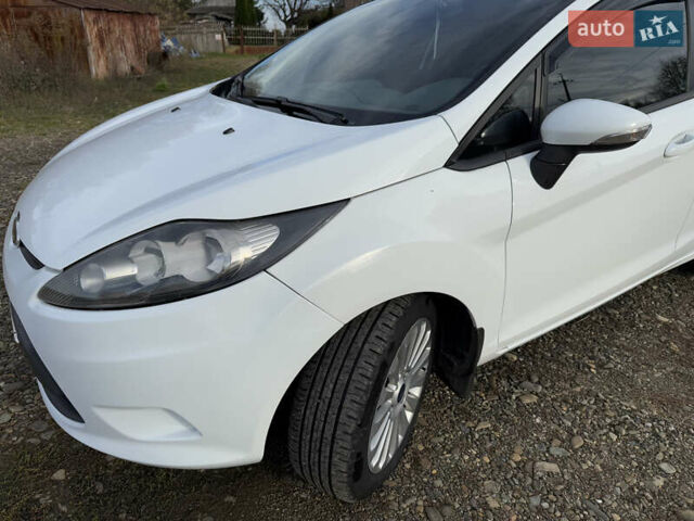 Форд Фиеста, объемом двигателя 1.4 л и пробегом 208 тыс. км за 7100 $, фото 8 на Automoto.ua