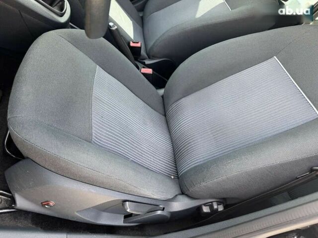 Форд Фиеста, объемом двигателя 1.4 л и пробегом 278 тыс. км за 4990 $, фото 14 на Automoto.ua