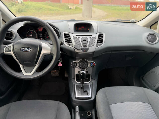 Форд Фиеста, объемом двигателя 1.4 л и пробегом 208 тыс. км за 7100 $, фото 13 на Automoto.ua