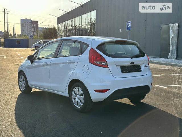 Форд Фієста, об'ємом двигуна 1.4 л та пробігом 155 тис. км за 6500 $, фото 6 на Automoto.ua