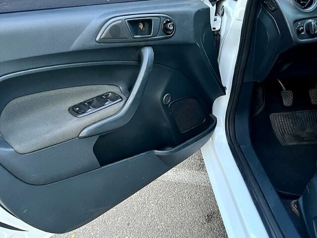 Форд Фієста, об'ємом двигуна 1.3 л та пробігом 200 тис. км за 5900 $, фото 5 на Automoto.ua