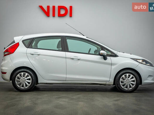 Форд Фиеста, объемом двигателя 1.4 л и пробегом 223 тыс. км за 5636 $, фото 4 на Automoto.ua