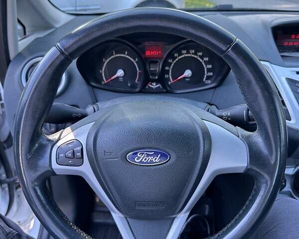 Форд Фієста, об'ємом двигуна 1.25 л та пробігом 81 тис. км за 7000 $, фото 16 на Automoto.ua