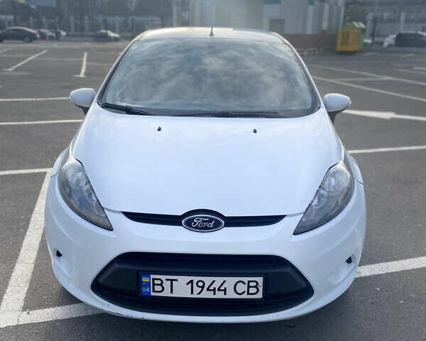 Форд Фієста, об'ємом двигуна 1.4 л та пробігом 180 тис. км за 6500 $, фото 2 на Automoto.ua