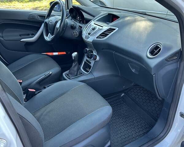 Форд Фієста, об'ємом двигуна 1.25 л та пробігом 81 тис. км за 7000 $, фото 19 на Automoto.ua